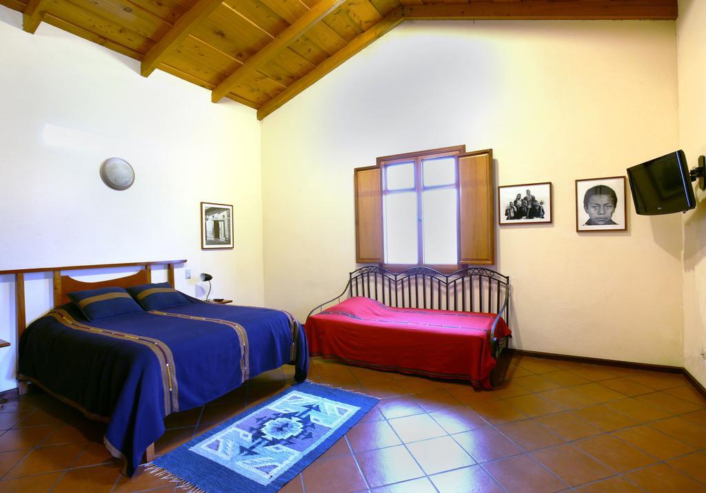 Chez Daniel Bed & Breakfast Antigua Phòng bức ảnh